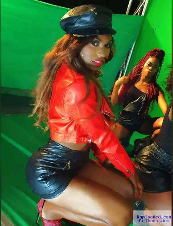 Photos: Singer Niyola Looks Hot In BTS Shots From Her New Music Video